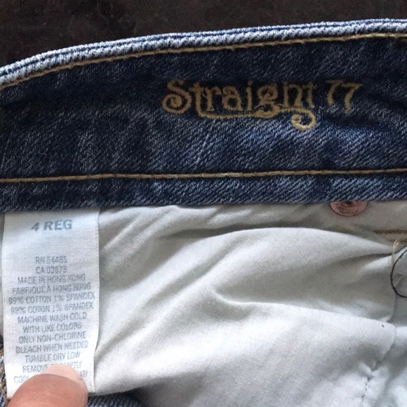 (Bundle of 3)Jeans and capris - Picture 8 of 8